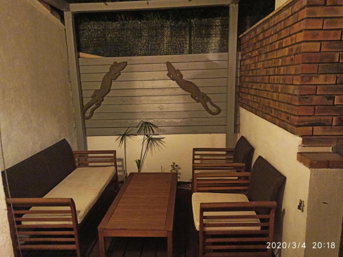 Secret Garden: Chez Gilles et Tra's Charming Zen Retreat Apartment Valergues Exterior photo